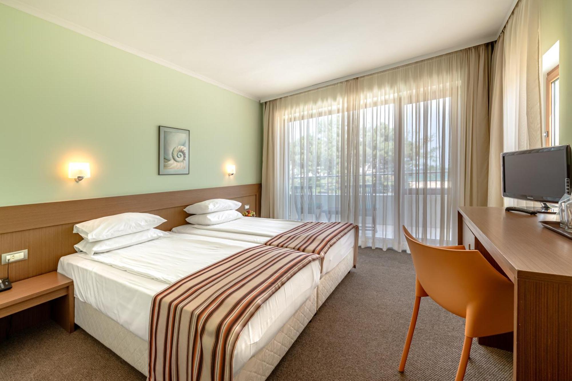 Jeravi Beach Hotel Sunny Beach Exterior photo