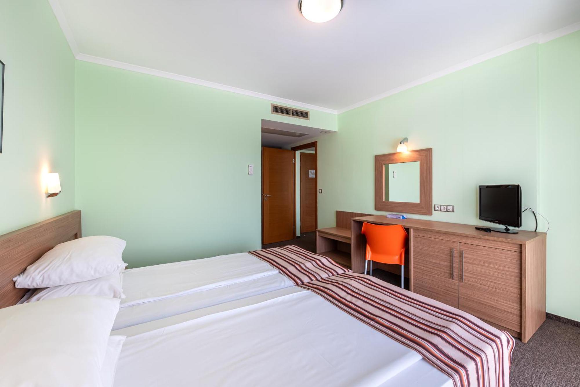 Jeravi Beach Hotel Sunny Beach Exterior photo
